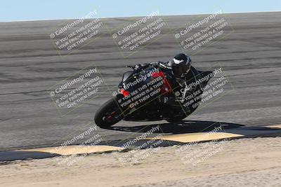 media/Oct-13-2025-Moto Forza (Mon) [[a66d839500]]/3-B Group/Session 2 (Bowl)/